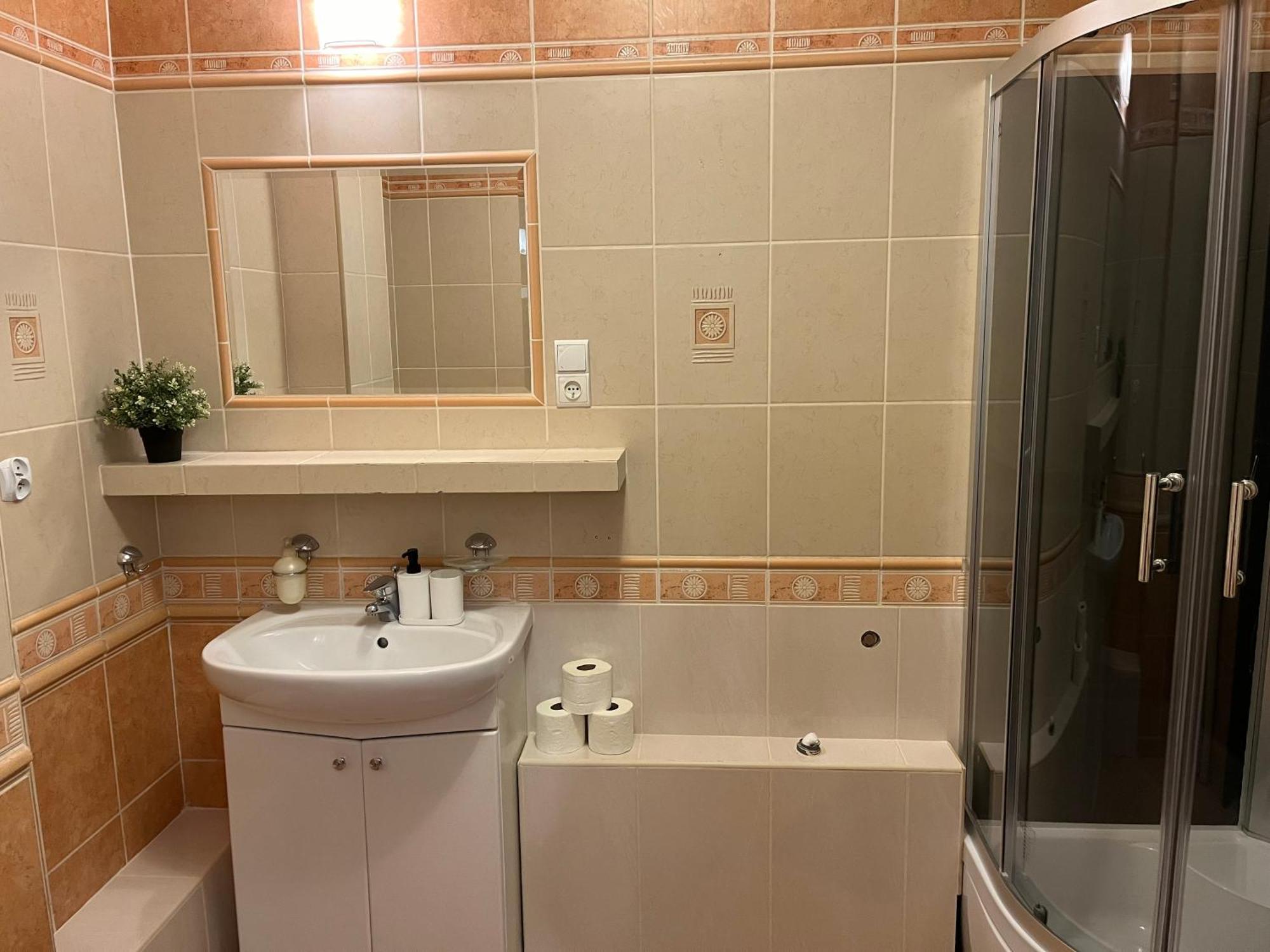 Coser Apartamenty Grzybowska Varšava Exteriér fotografie